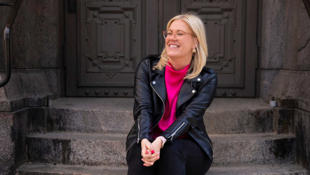 Oona Ikonen, Bonfire Agency